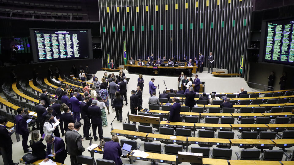 Lobbies setoriais tentam moldar a reforma tributária