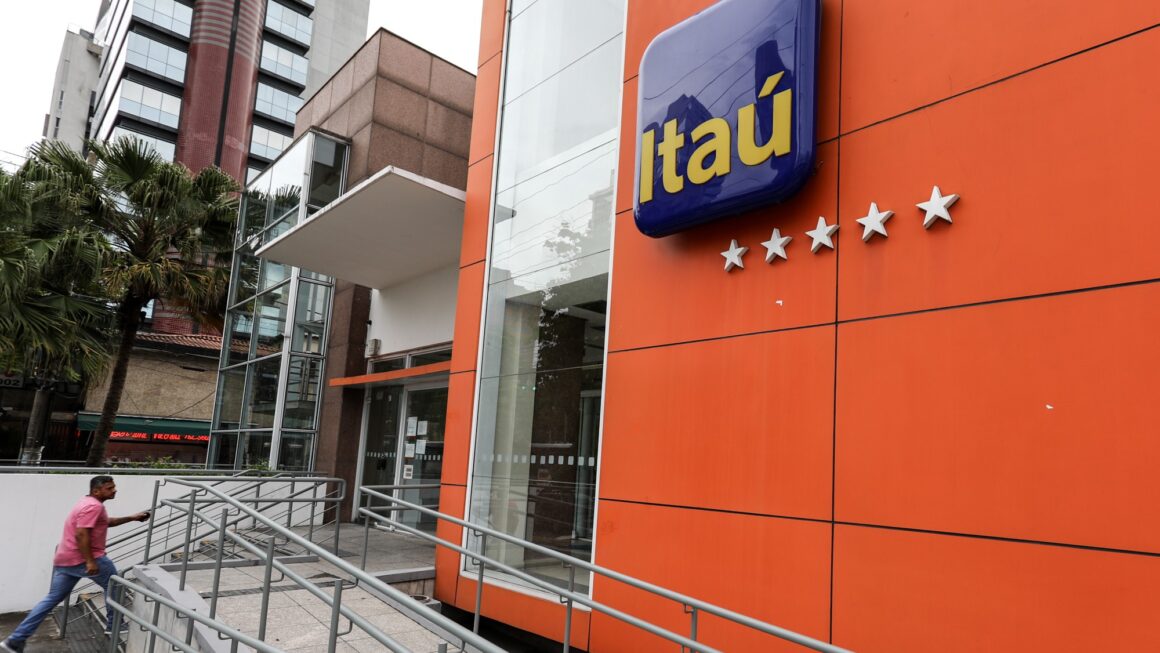 Itaú Unibanco nomeia Juliana Cury como nova diretora de marketing